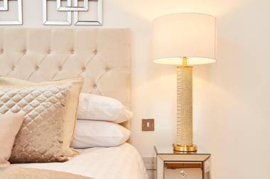 Deluxe City Centre Apt Balcony View & Free Parking