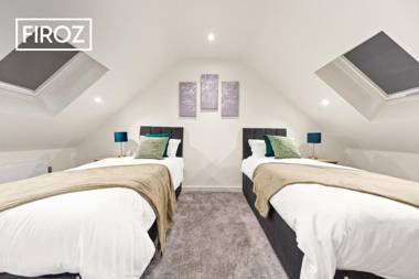 Large Contractor House In Leeds By Firoz Property Management