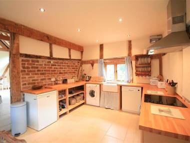 Whites Farm Barn LEDBURY