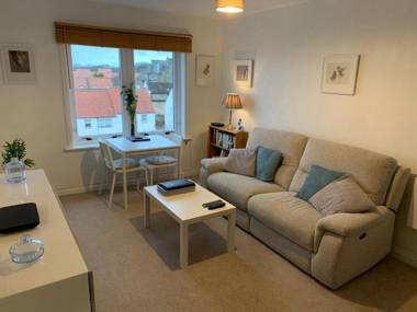 NEW Superb One Bedroom Getaway in Dysart Kirkcaldy