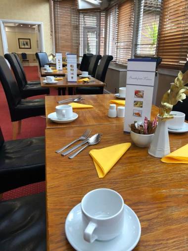 Kingston Lodge Hotel