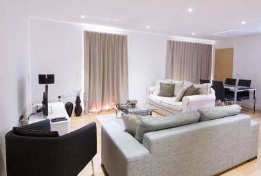 Surbiton Hills Apartment