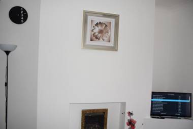 Jo Melrose Fairview House