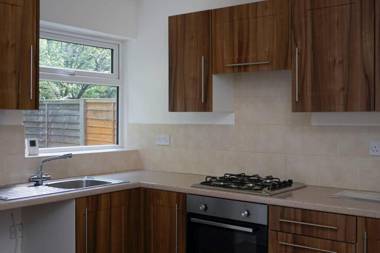 Hullidays - University Side Lg 4 bed House