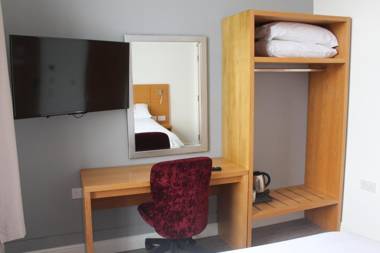 Park Hotel & Apartments