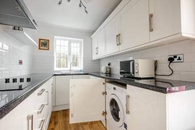 Platform West Hull House