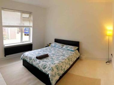 Double Bedroom Kings Lynn New Renovated Bathroom