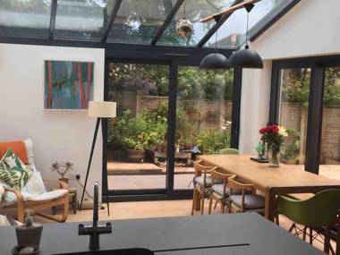 Sunnyview 5-Bed House in Kingsbridge with parking