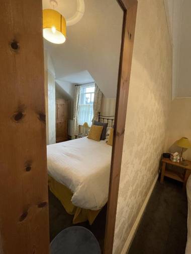 Glendale Guest House