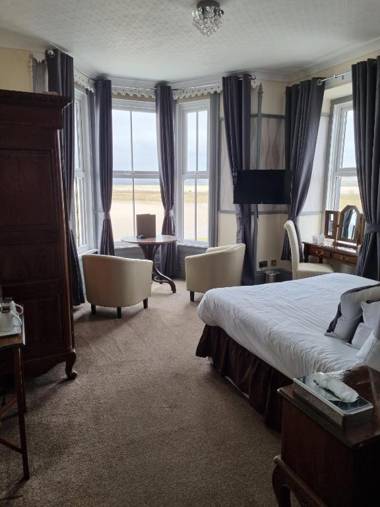 Ye Olde Fighting Cocks