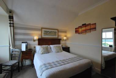 Ye Olde Fighting Cocks