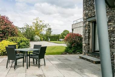 Golf Apartment @ Carus Green