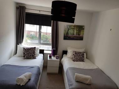 Vetrelax Ipswich Newly Refurbished House