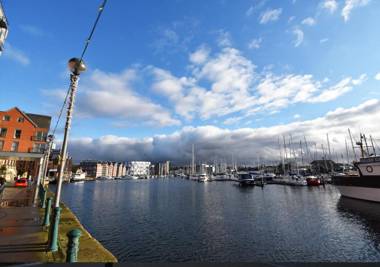 Toothbrush Apartments - Ipswich Waterfront - Quayside