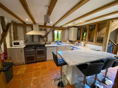 Stunning 4-Bed Barn in Brundish Suffolk