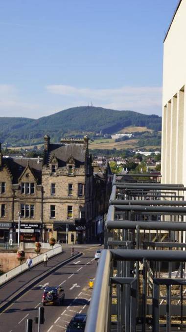 Apartment 306 By the Bridge