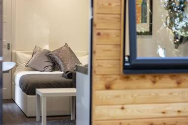 GlamNess Contactless Shipping Containers Adults Only