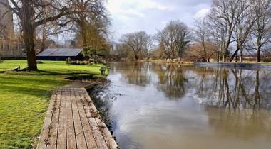 River Nene Cottages