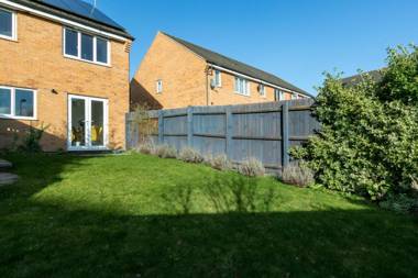 KVM - Whitebeam House great location by KVM Serviced Accommodation