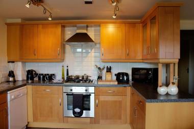 The Lindley Suite – Simple2let Serviced Apartments