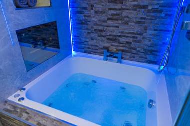 Aphrodite Suites Huddersfield