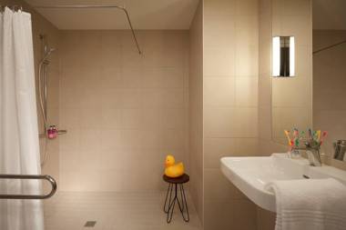 Moxy London Heathrow Airport