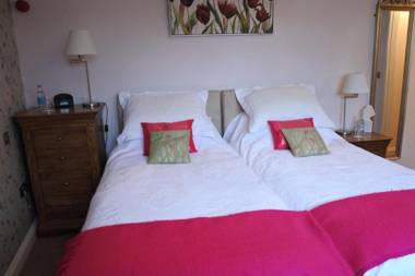 Magpies Restaurant with Rooms