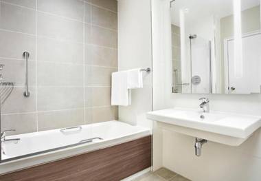 Jurys Inn Hinckley Island