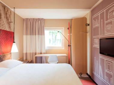 ibis London Heathrow Airport