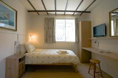 Oakwood Bed and Breakfast Heathrow