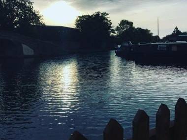 The WatersEdge Canal Cottages