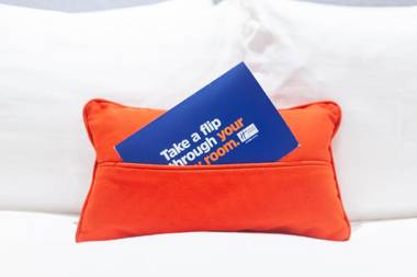 Holiday Inn Express - London Heathrow T4 an IHG Hotel