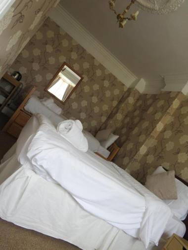 The Queens Arms Hotel