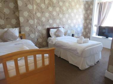 The Queens Arms Hotel