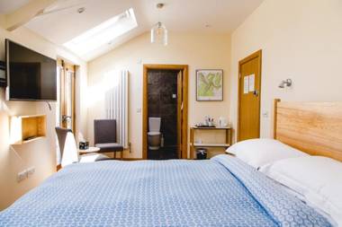 The Saracens Head Inn