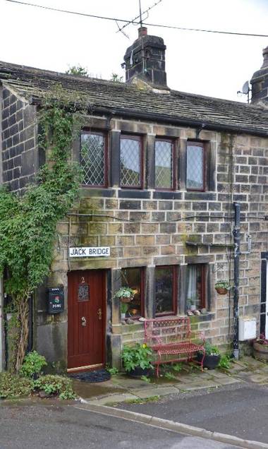 Stunning 2-Bed Cottage in Hebden Bridge
