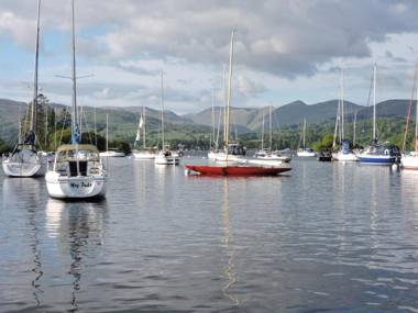 Mere Lodge Bed & Breakfast