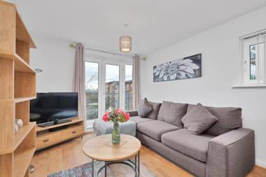 Parkhouse Serviced Apartment Hatfield Town Centre