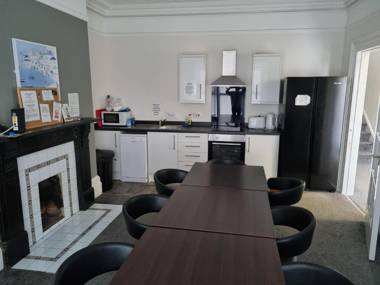 2 The Green exceptional large house sea views loads of bathrooms