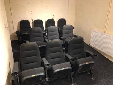 2 The Green exceptional large house sea views loads of bathrooms