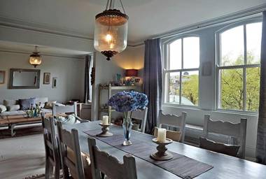 Royal Parade Apartments