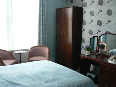 16 Franklin Bijou Boutique