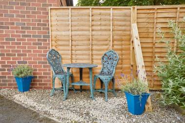 Host & Stay - The Limes