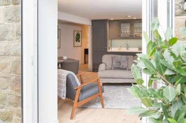 The Burrow by Harrogate Serviced Apartments