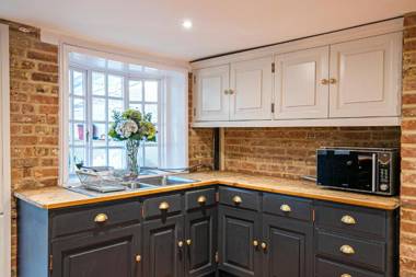 Pages Hotel and Guesthouse