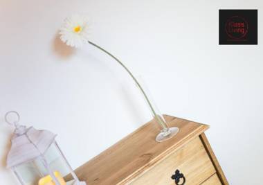 Two Bedroom House by Klass Living Serviced Accommodation Hamilton - Kenmar House With Parking & WiFi