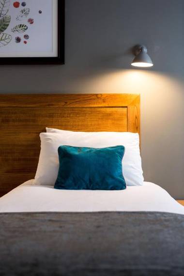 White Hart by Chef & Brewer Collection