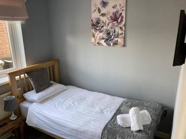 Spacious detached bungalow with ample parking