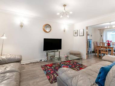 2 Carr Farm Close Glossop