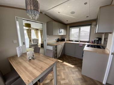 Abingdon at Stewarts Lodge 14